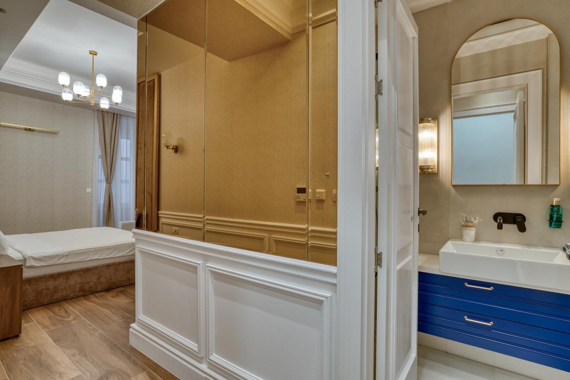 Hive Luxury Suites By Mn Property 코토르 외부 사진