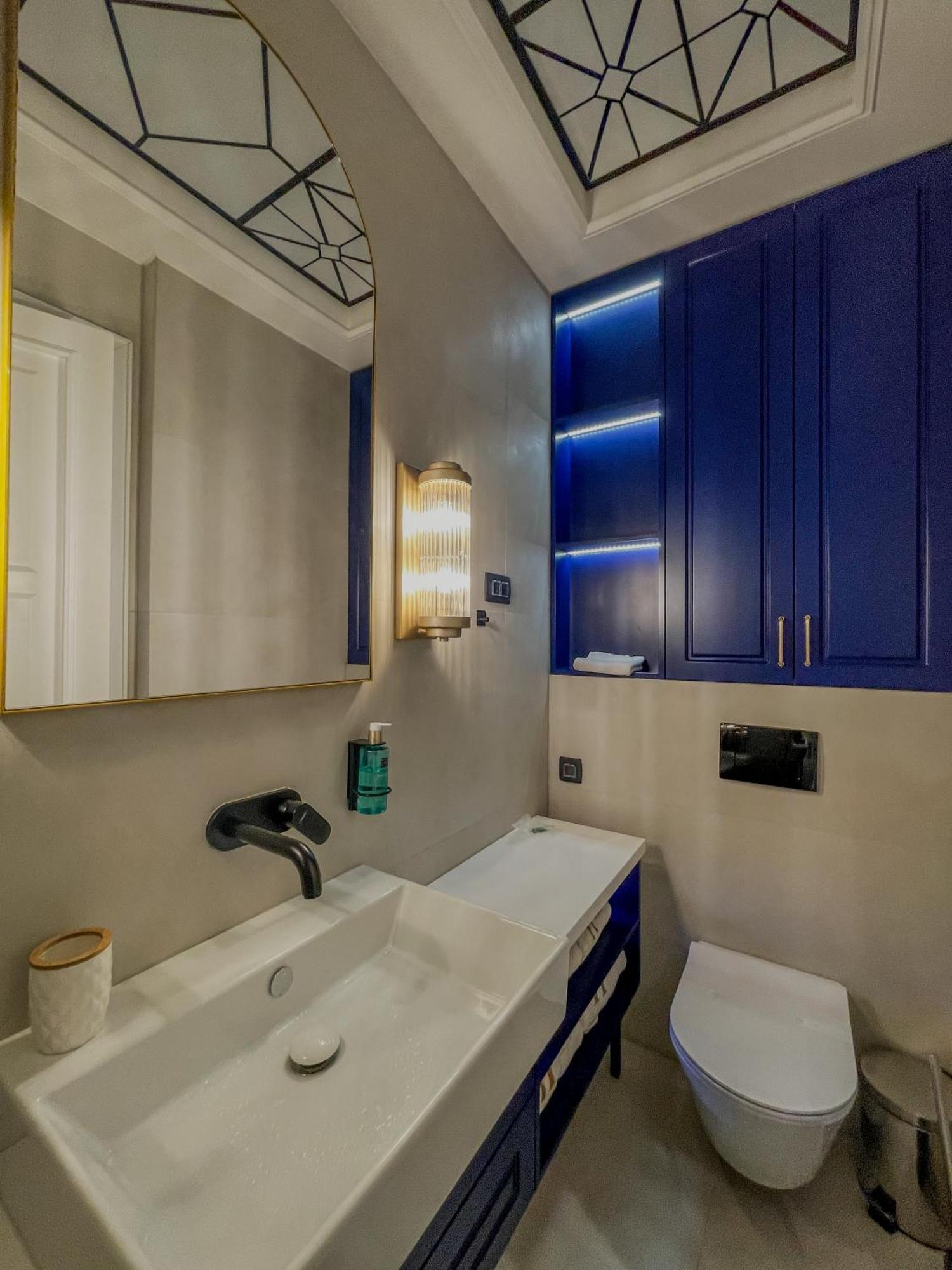 Hive Luxury Suites By Mn Property 코토르 외부 사진