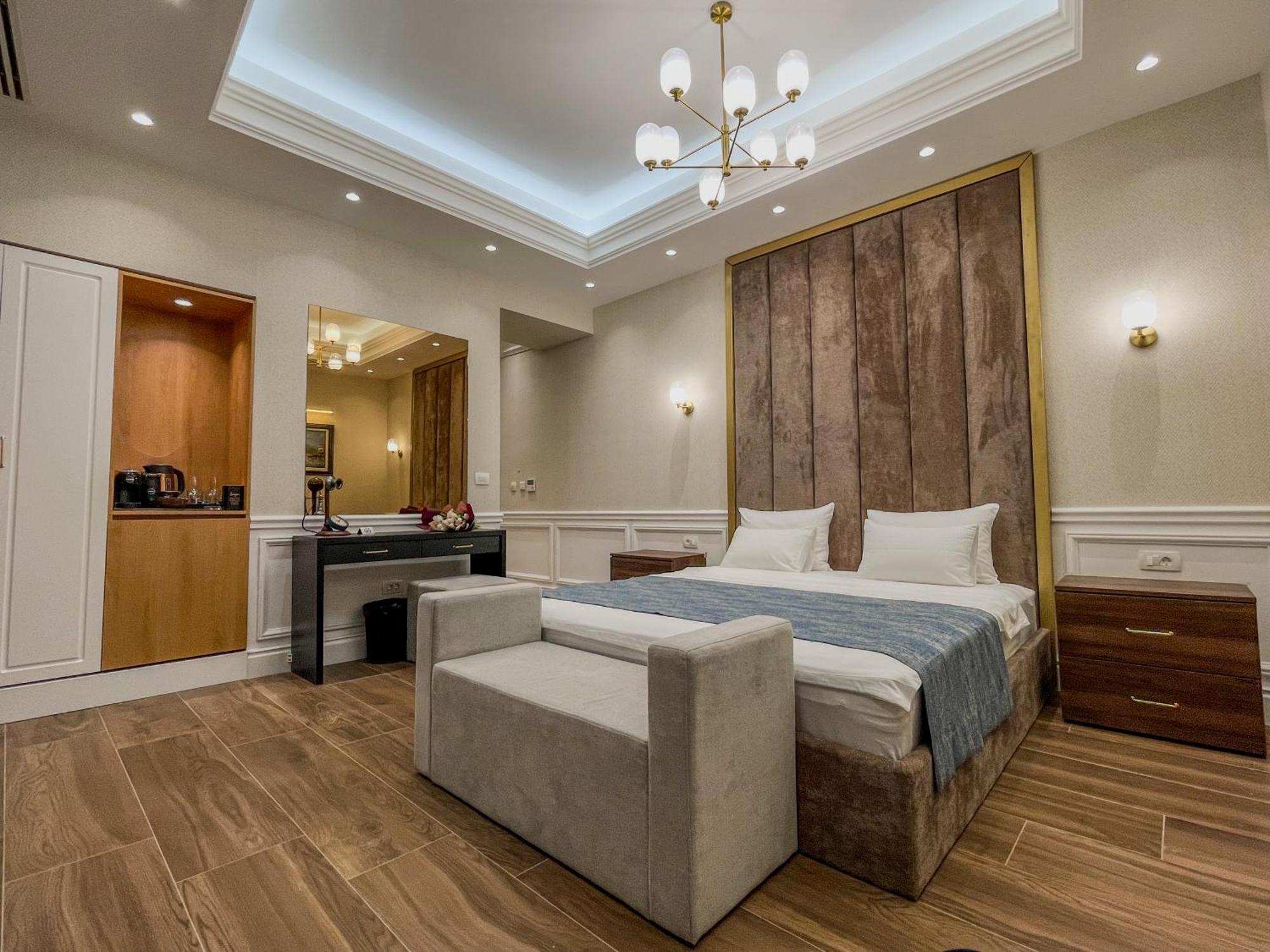 Hive Luxury Suites By Mn Property 코토르 외부 사진